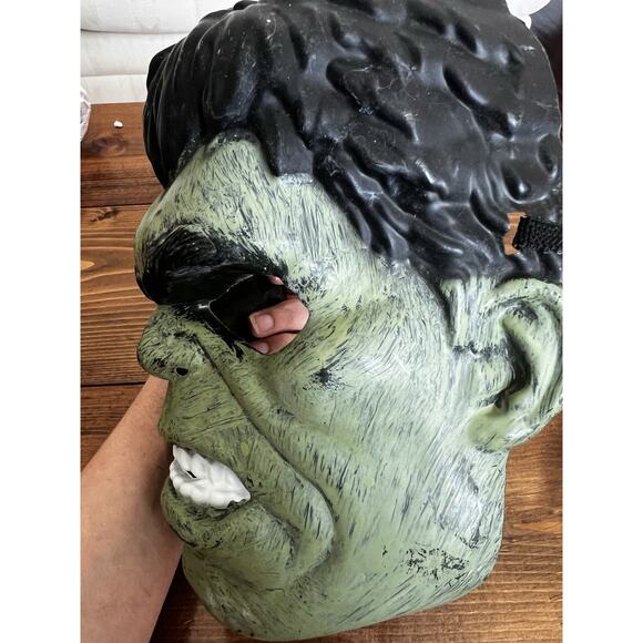 Marvel Incredible Hulk Green Mask Kids Hard Plastic Halloween Costume - Picture 3 of 9